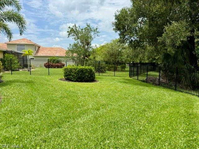 HAMPTON LAKES - Residential