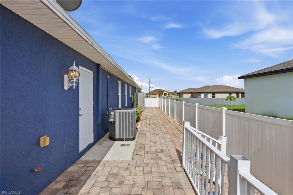 CAPE CORAL - LEE COUNTY INDUSTRIAL PARK - Residential Lease