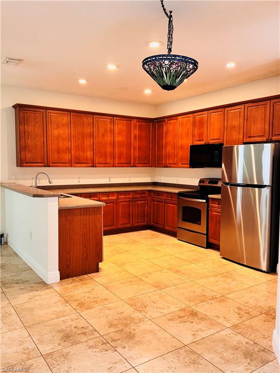 FOREST MERE - Residential Lease