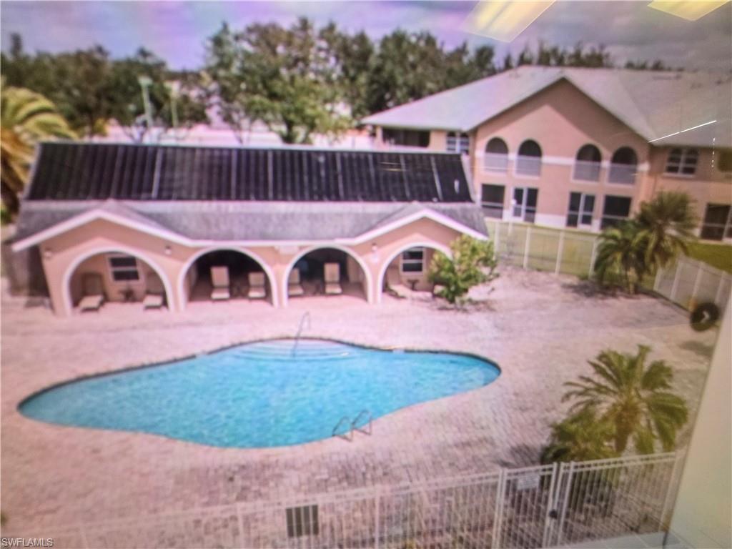 SUNSET LAKE CONDO - Residential