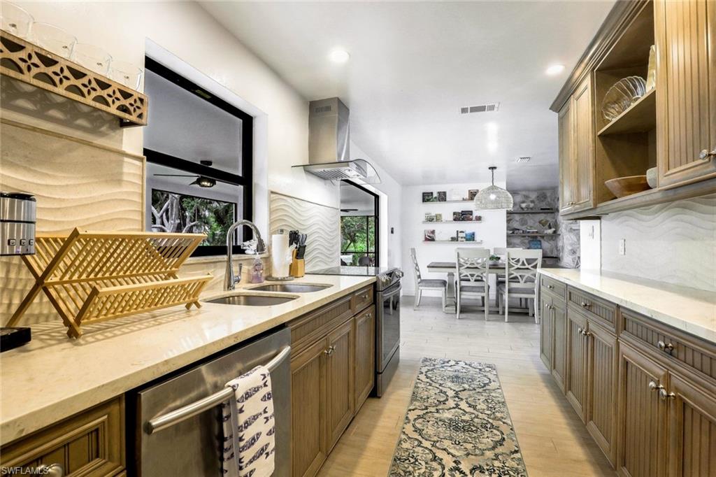 MARCO ISLAND - Residential