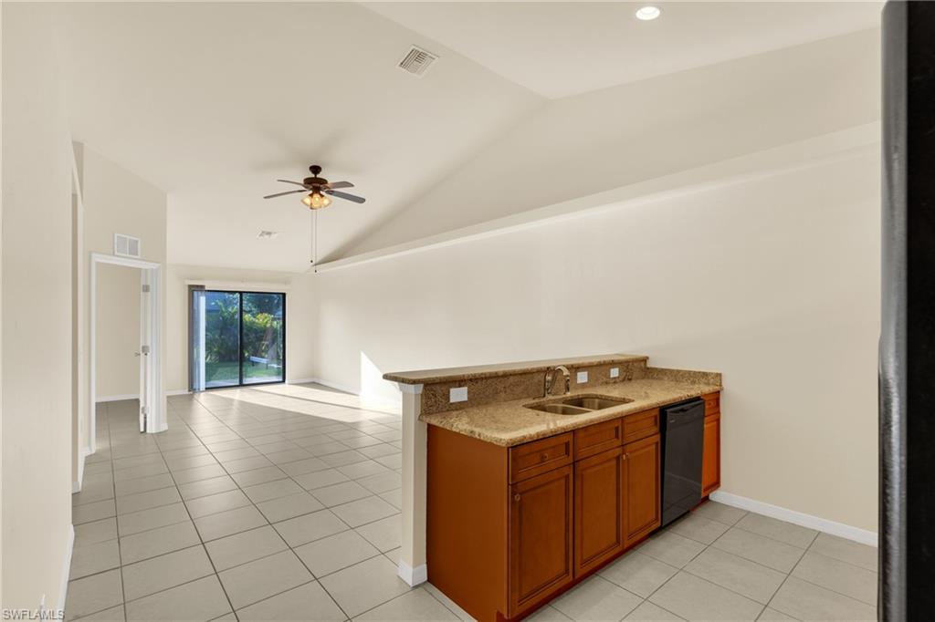 CAPE CORAL - Residential Lease