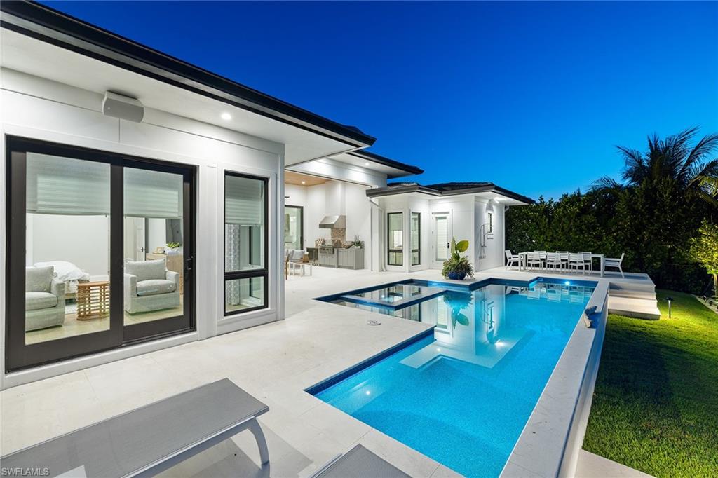 ROYAL HARBOR - Residential