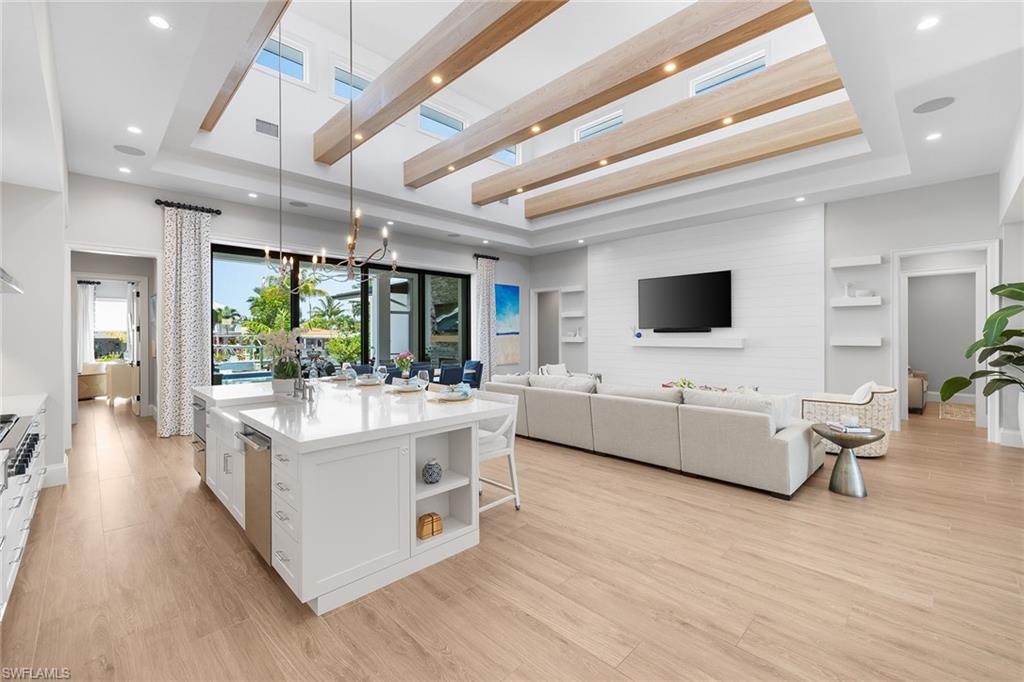 ROYAL HARBOR - Residential