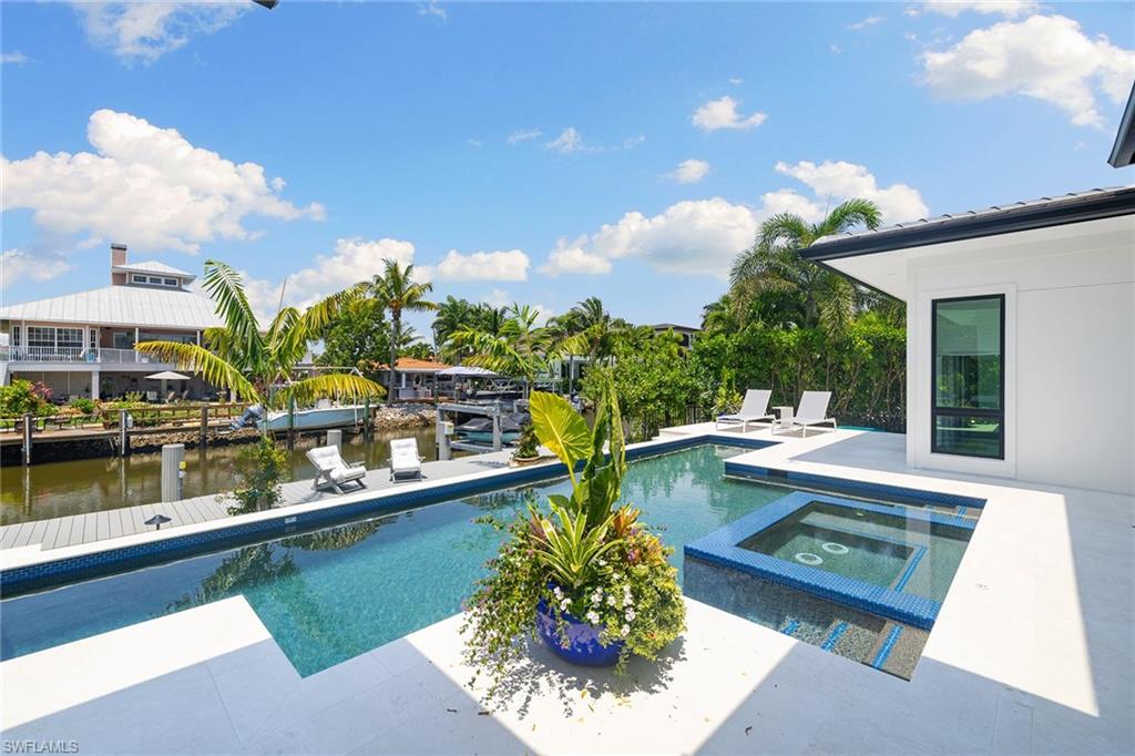 ROYAL HARBOR - Residential