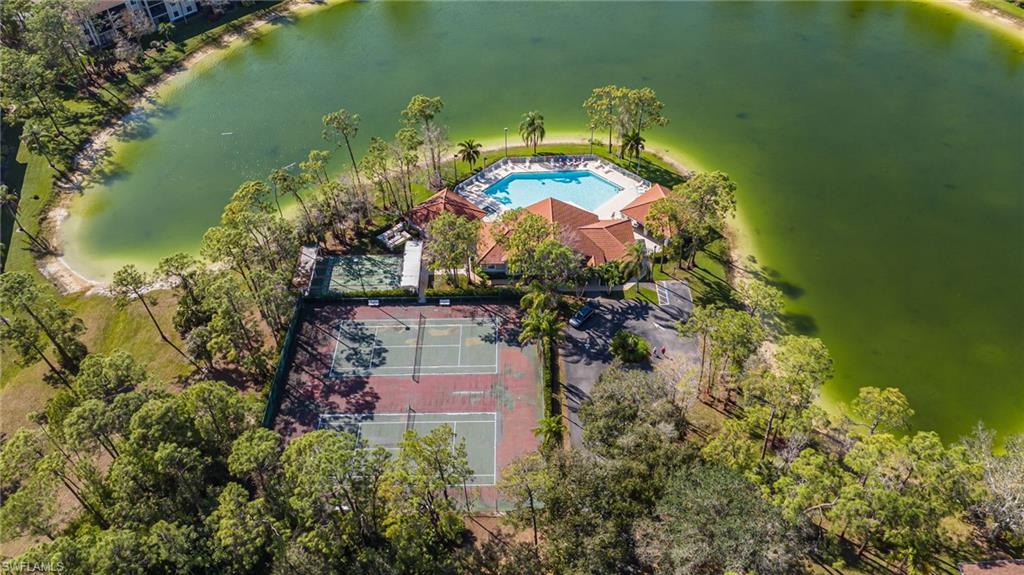 DEAUVILLE LAKE CLUB - Residential