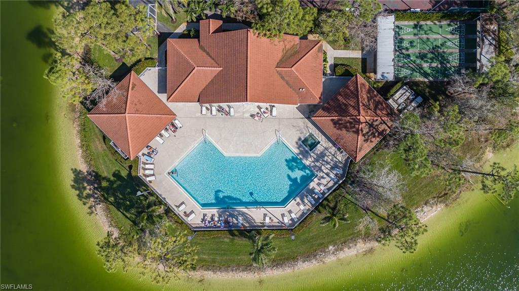 DEAUVILLE LAKE CLUB - Residential