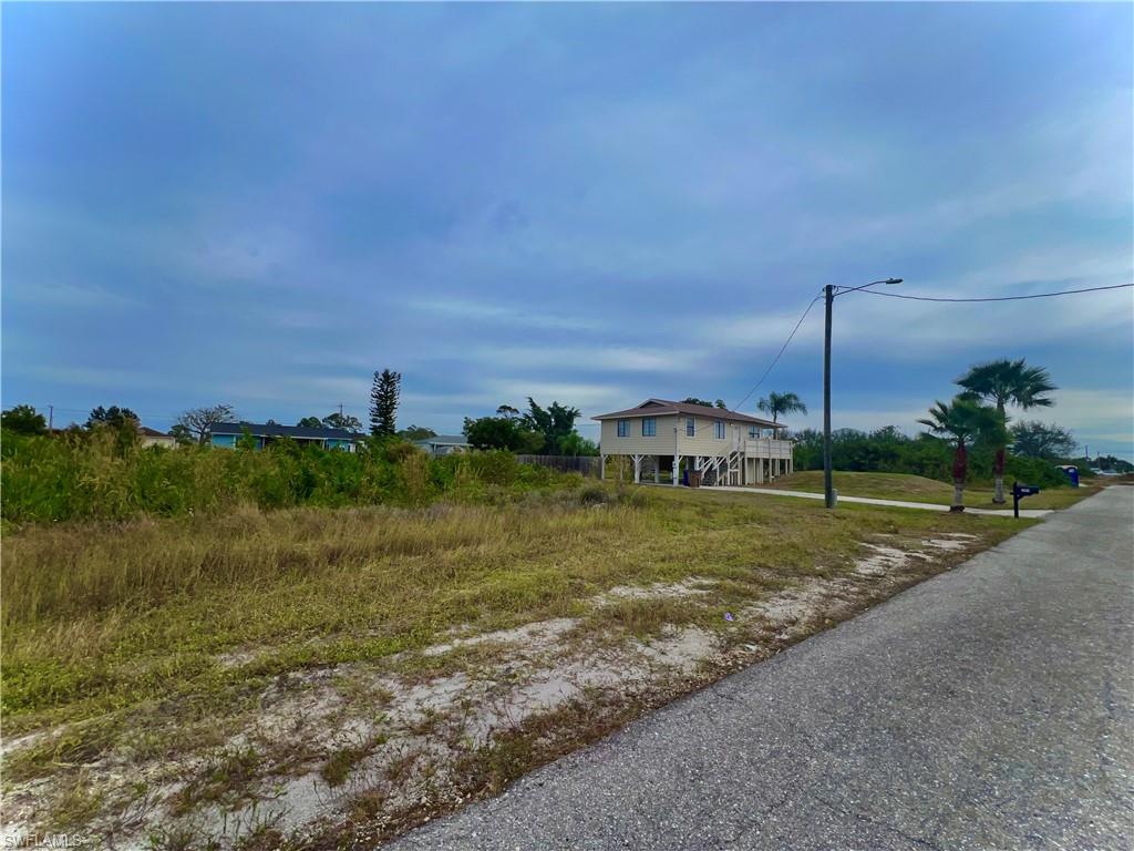 LEHIGH ACRES - Land