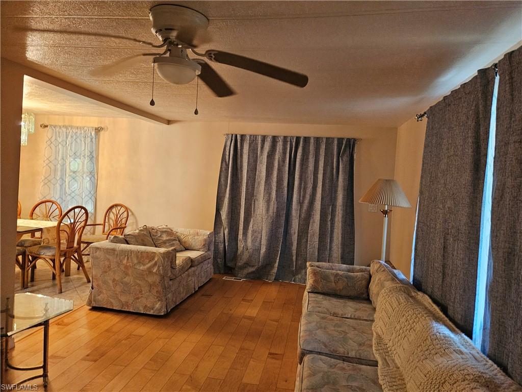 RIVERWOOD - Residential