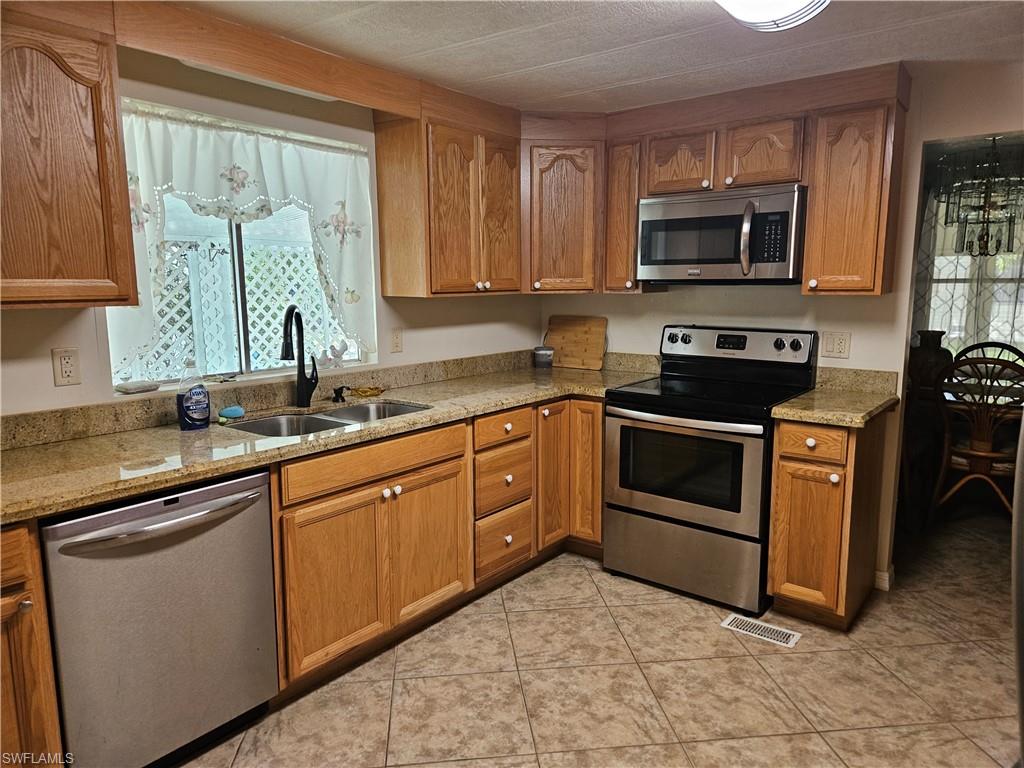 RIVERWOOD - Residential
