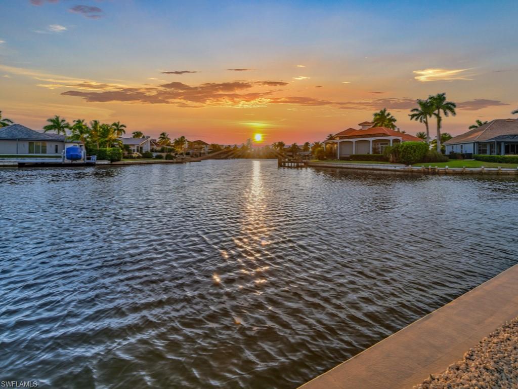 MARCO BEACH - Residential