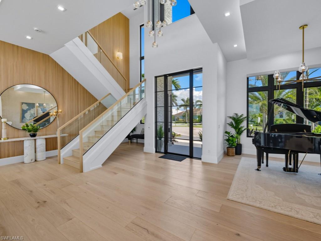 MARCO BEACH - Residential