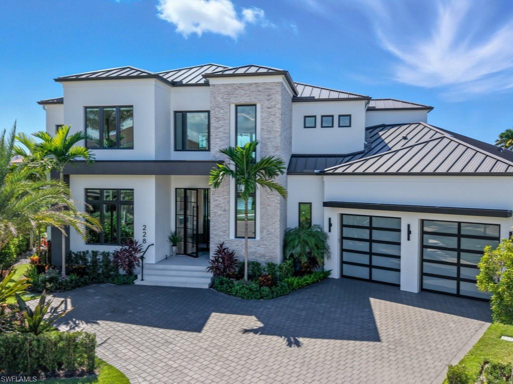 MARCO BEACH - Residential
