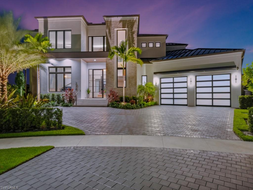 MARCO BEACH - Residential