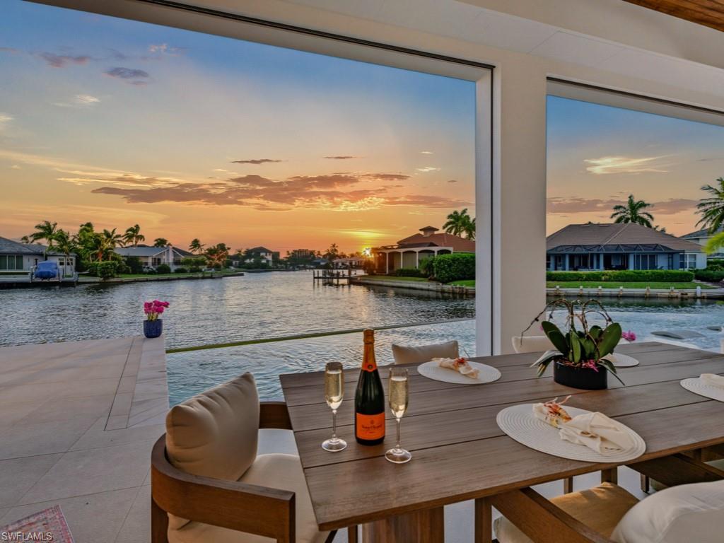 MARCO BEACH - Residential