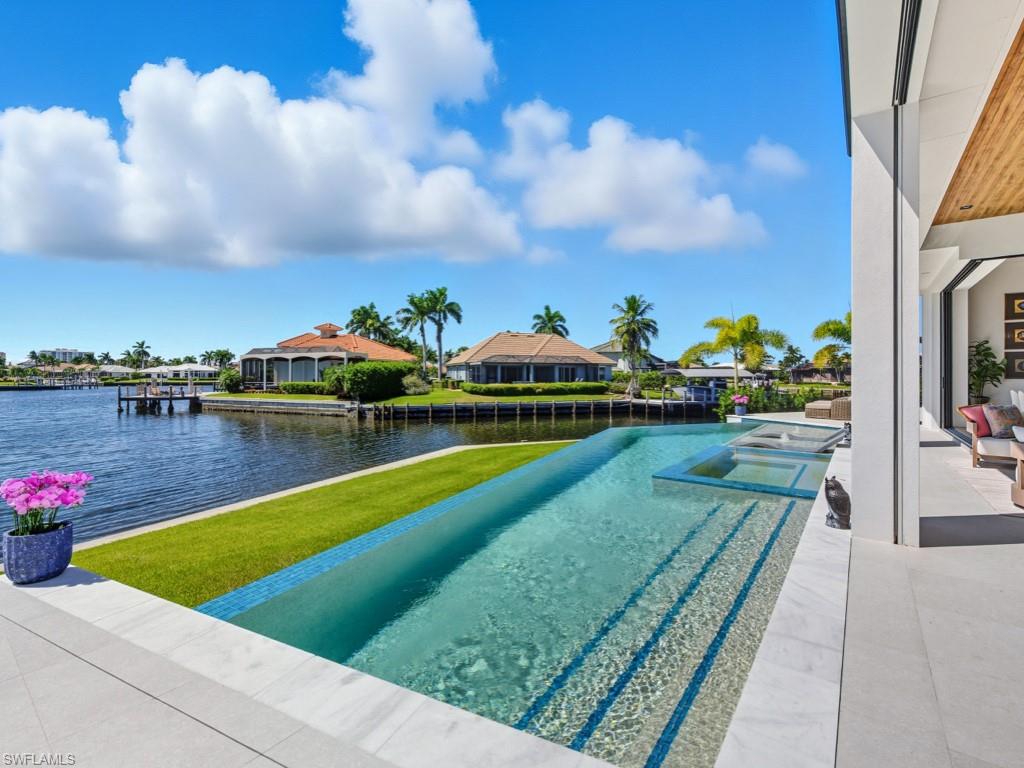 MARCO BEACH - Residential