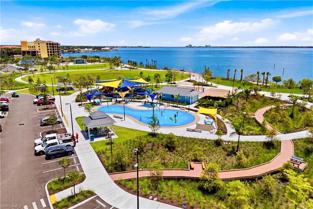 PARK VIEW CONDO - Residential