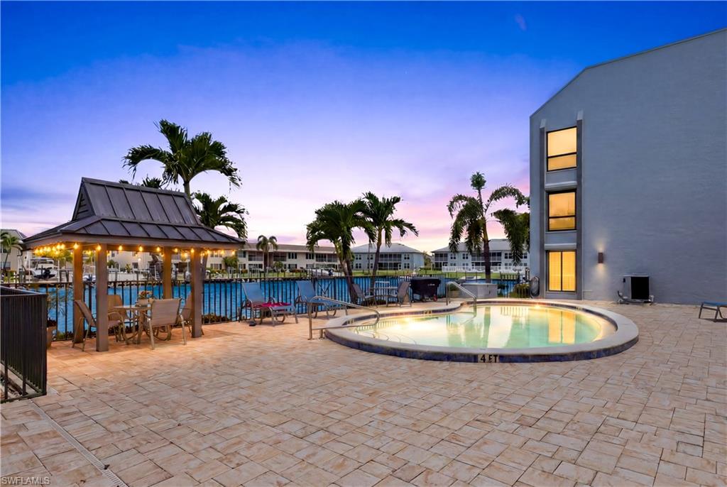 PARK VIEW CONDO - Residential