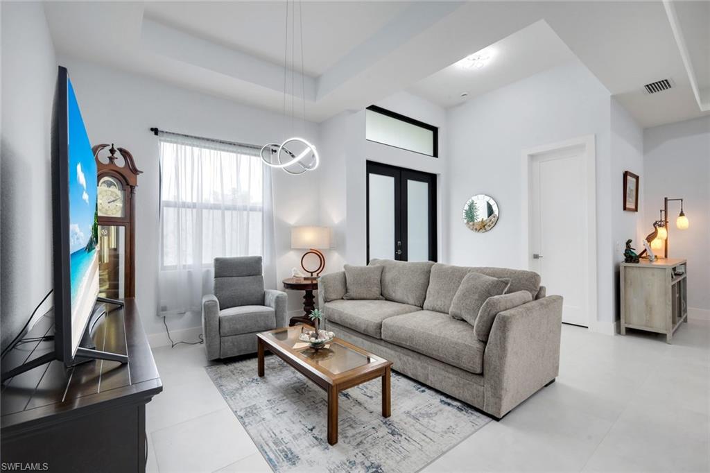 GOLDEN GATE ESTATES - Residential
