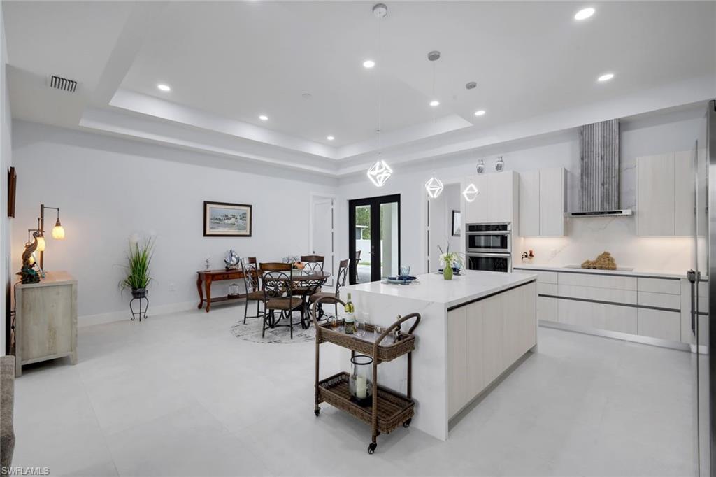 GOLDEN GATE ESTATES - Residential