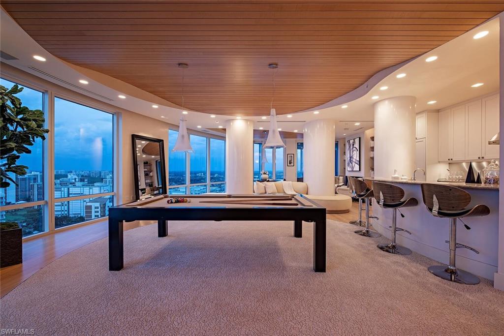 REGENT - Residential