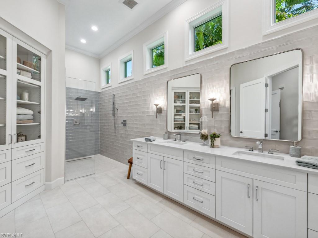 MAHOGANY RIDGE - Residential