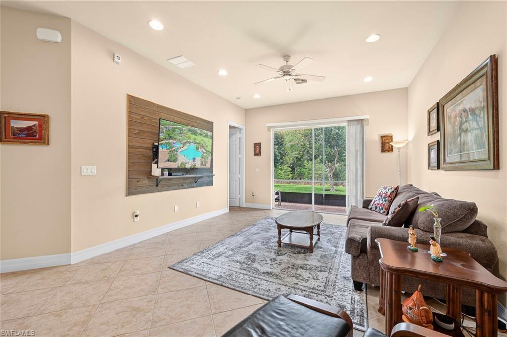 BOTANICA LAKES - Residential