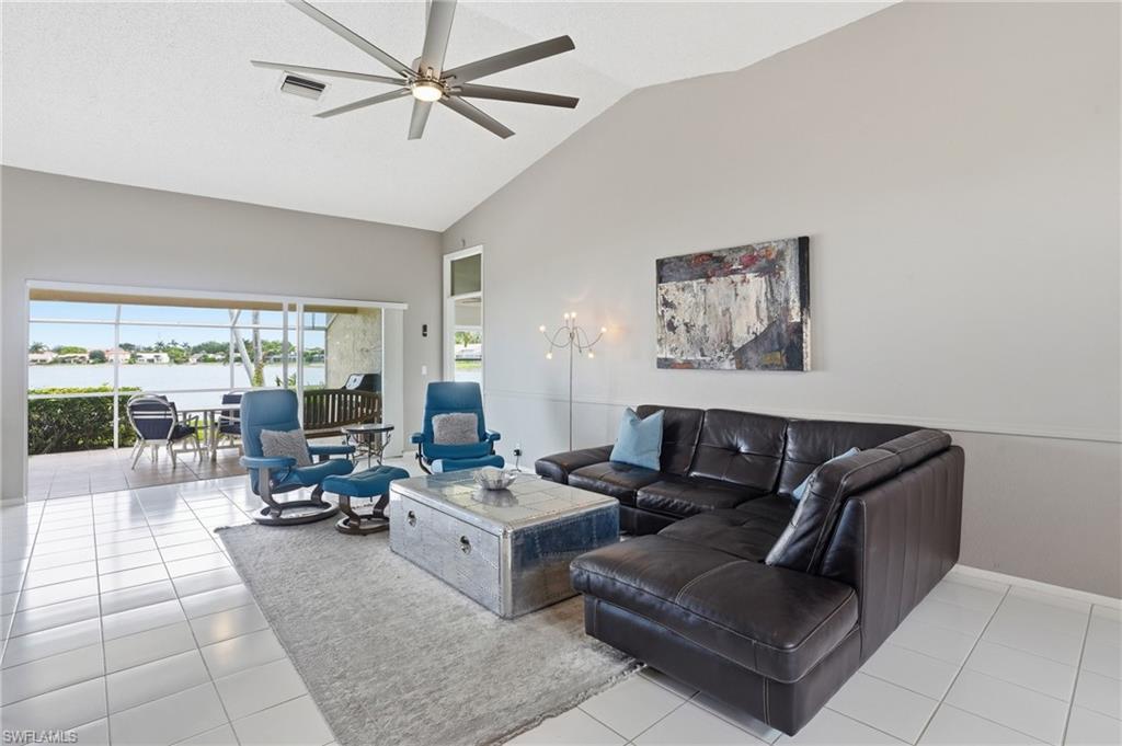 EMERALD LAKES - Residential