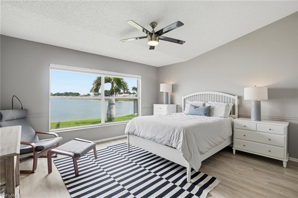 EMERALD LAKES - Residential