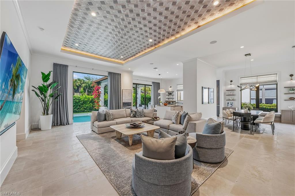 TRADITIONS - Residential