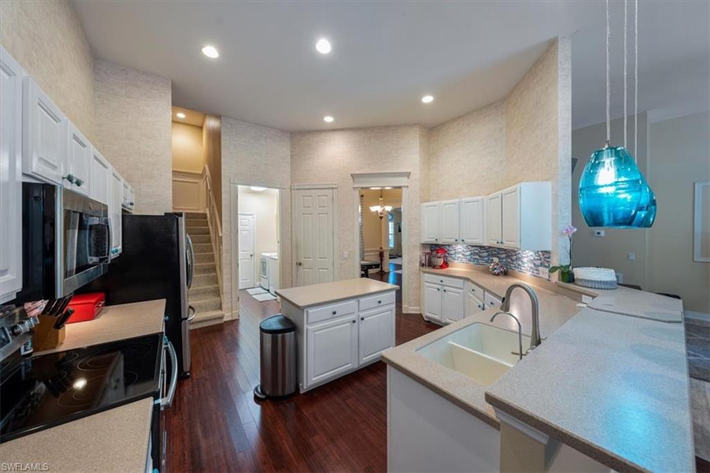 PEBBLEBROOKE LAKES - Residential