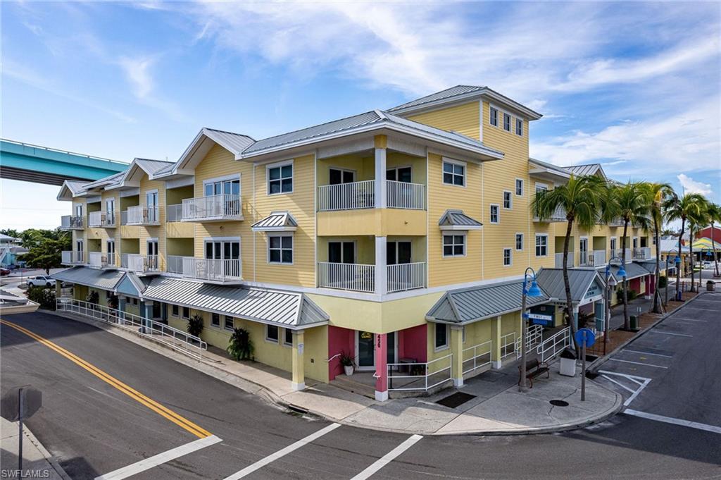 HARBOUR HOUSE AT THE INN - Residential