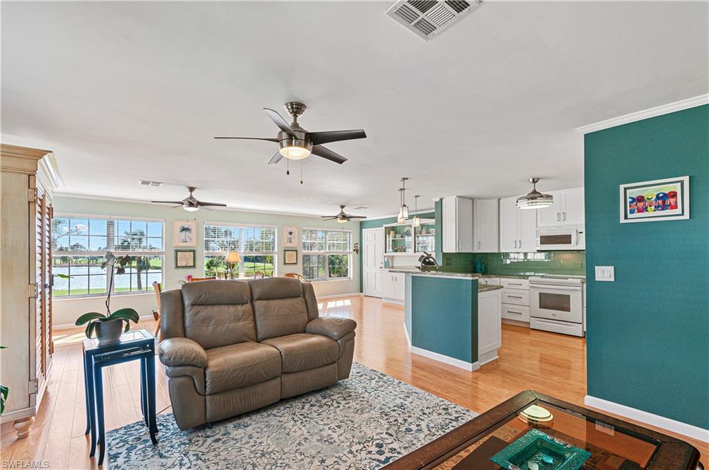 STRATFORD PLACE CONDO - Residential