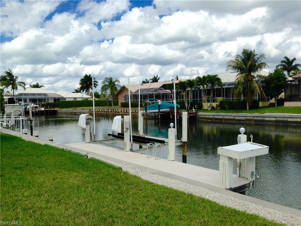 MARCO BEACH - Residential
