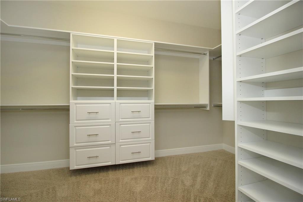 COACH HOMES AT LIVINGSTON LAKES - Residential