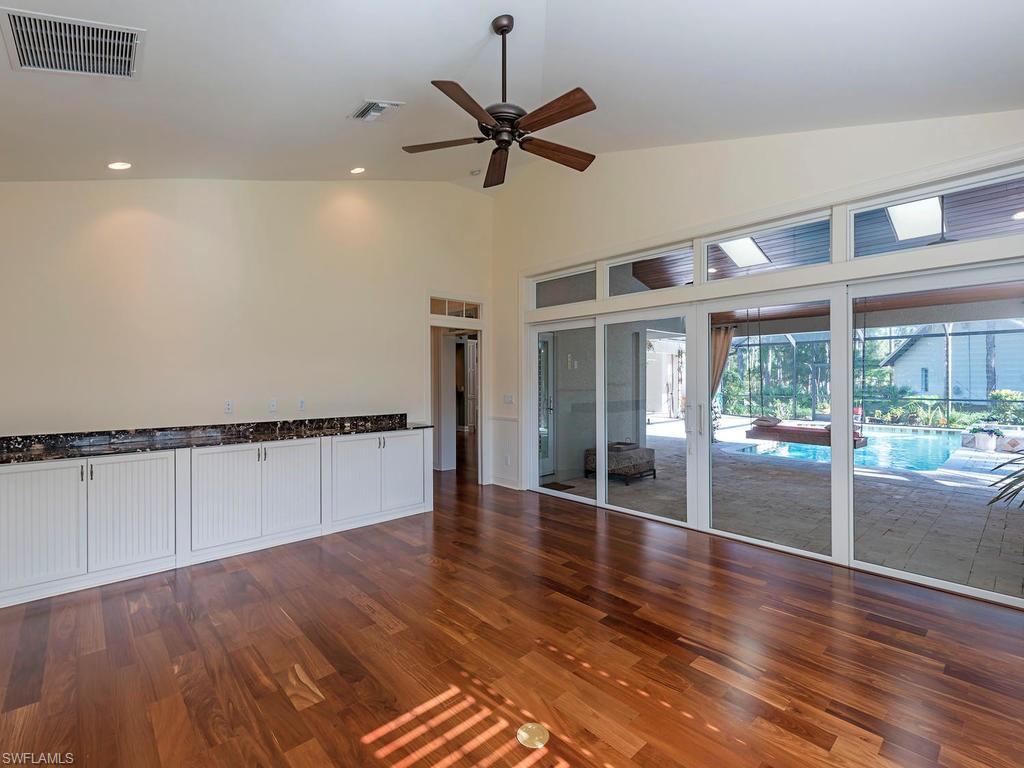 PINE RIDGE - Residential