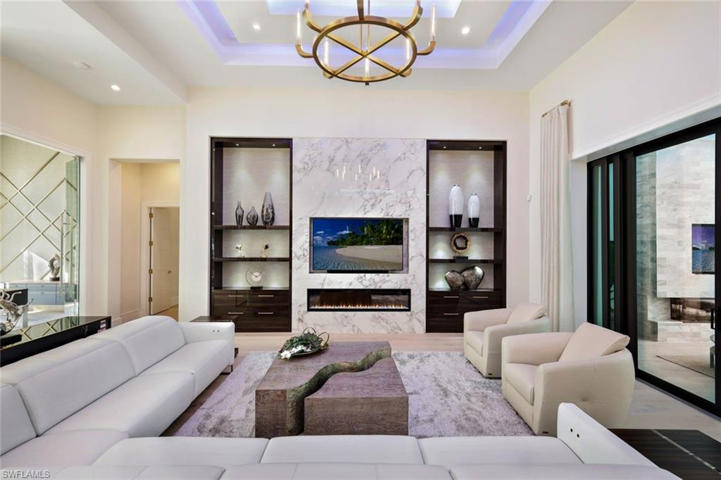 QUAIL WEST - Residential