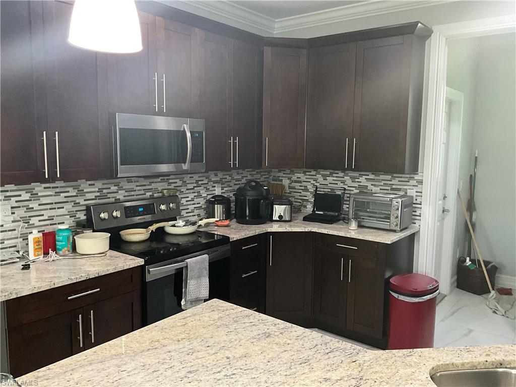 GOLDEN GATE ESTATES - Residential Lease