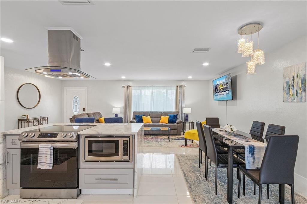 CAPE CORAL - Residential Lease