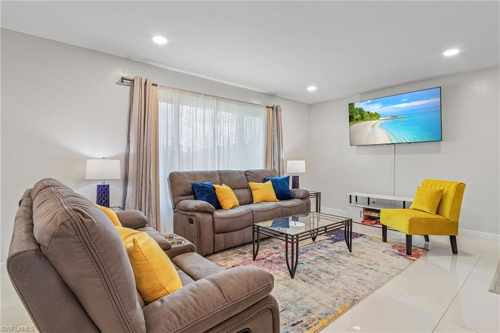 CAPE CORAL - Residential Lease