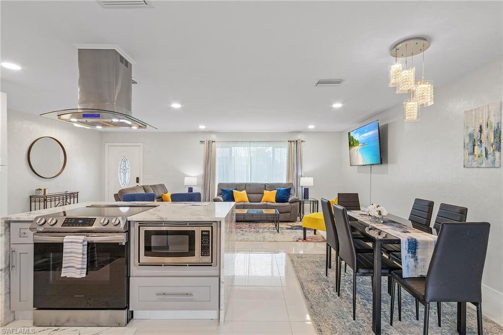 CAPE CORAL - Residential Lease