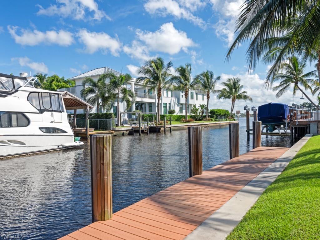AQUALANE SHORES - Residential