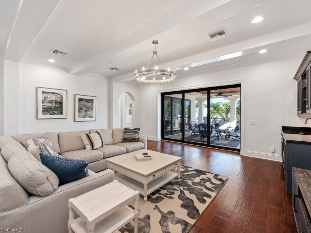 AQUALANE SHORES - Residential