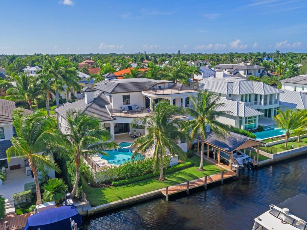 AQUALANE SHORES - Residential