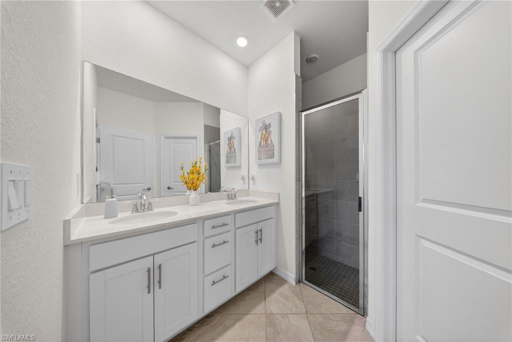 THE GROVES AT ORANGE BLOSSOM RANCH - Residential Lease