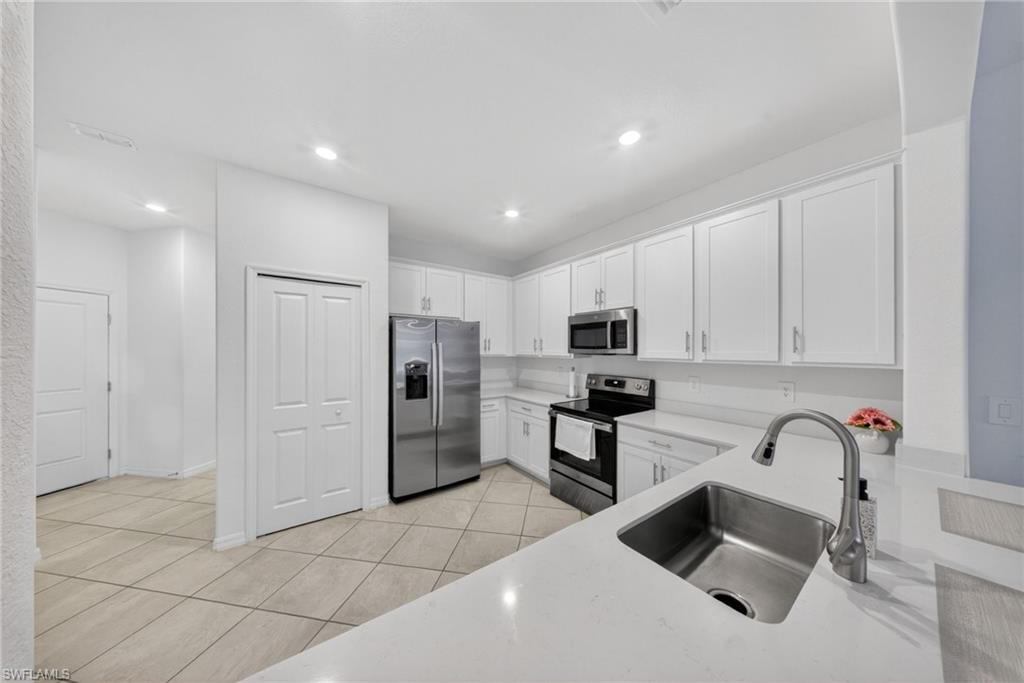 THE GROVES AT ORANGE BLOSSOM RANCH - Residential Lease