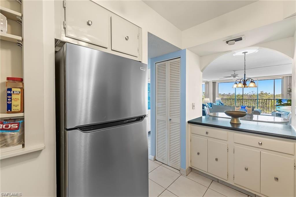VANDERBILT TOWERS - Residential Lease