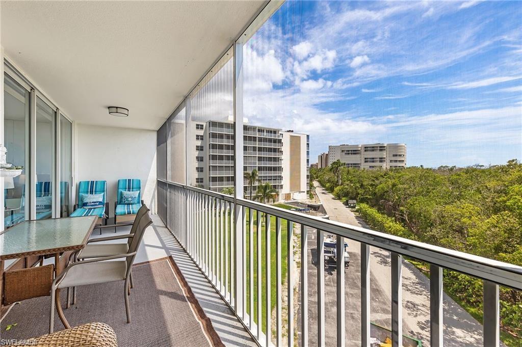 VANDERBILT TOWERS - Residential Lease