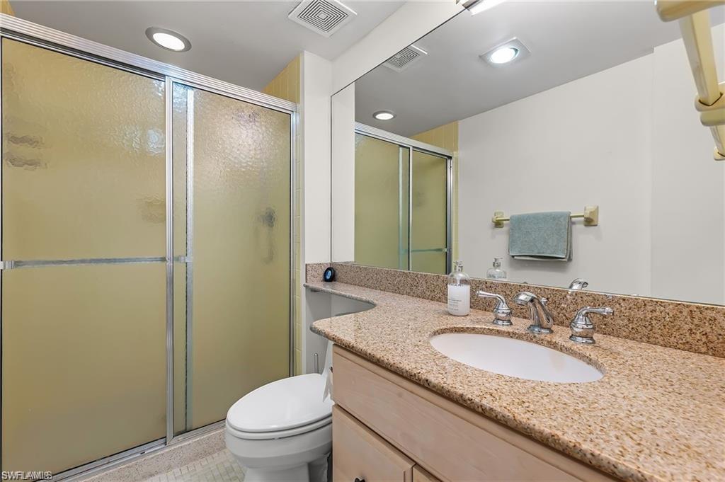 VANDERBILT TOWERS - Residential Lease