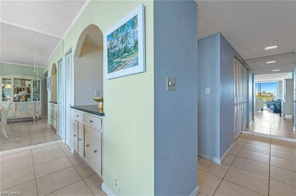 VANDERBILT TOWERS - Residential Lease